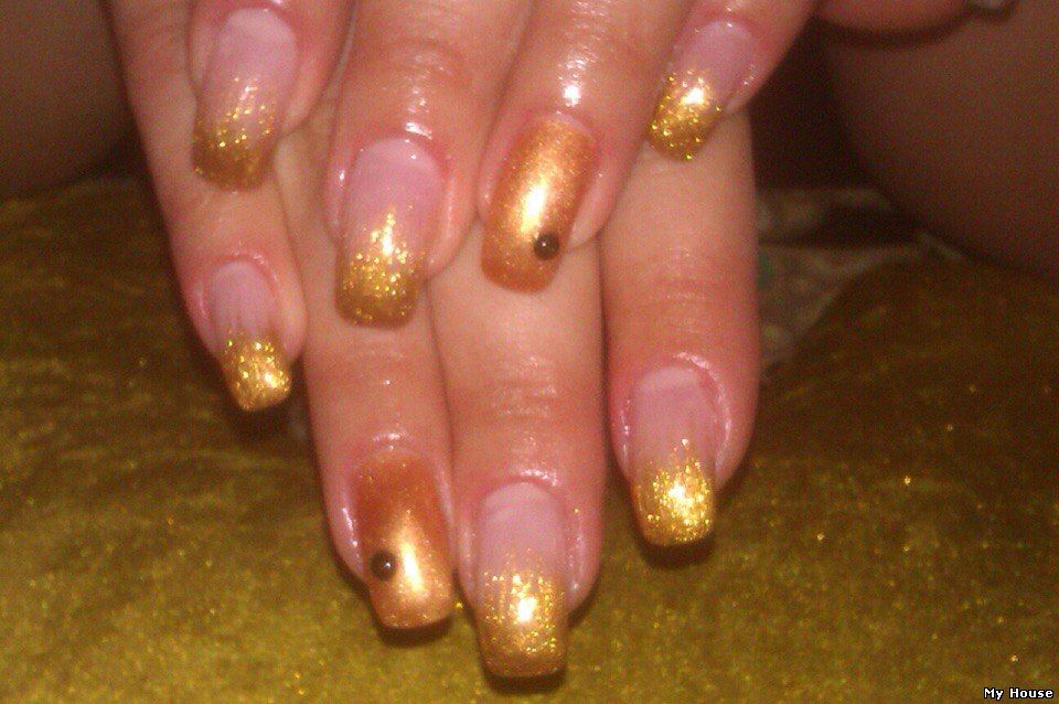 Наращивание ногтей, ресниц, татуаж