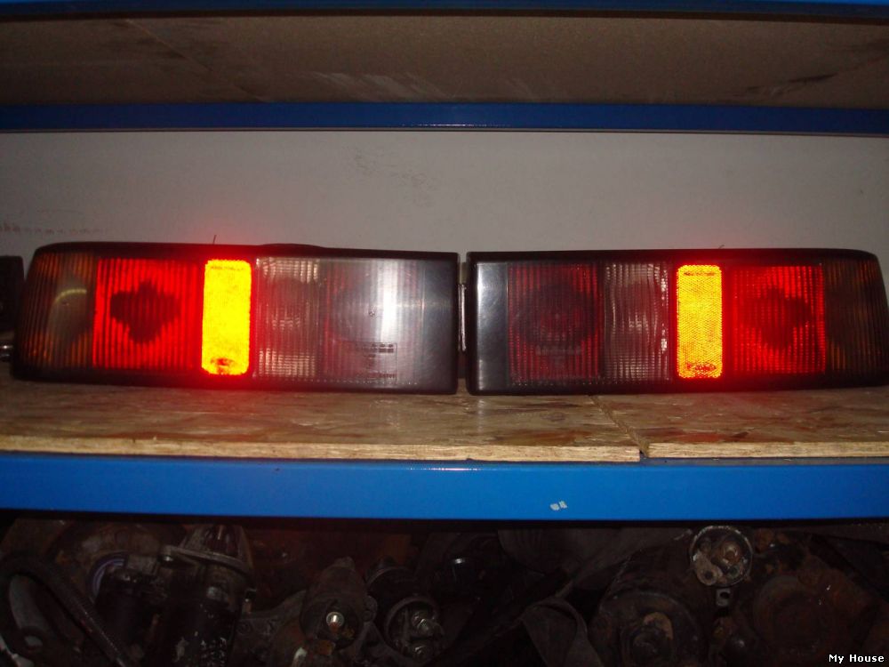 Задний фонарь Ford Sierra