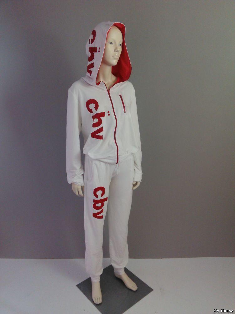 Женские спортивные костюмы