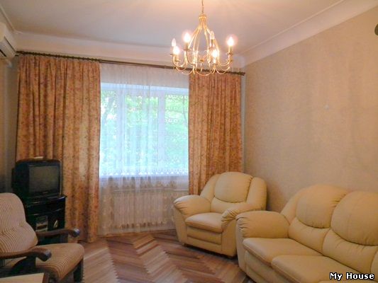 От хозяина! Сдам 3 комн. в Доме писателей на Б. Хмельницкого, 68. Киев