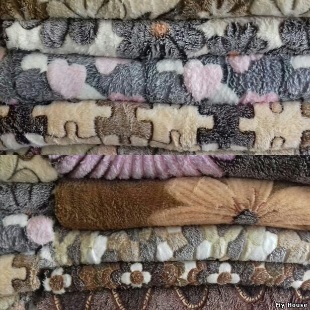 Полотенца, пледы, постельное белье в ассортименте (Николаев)