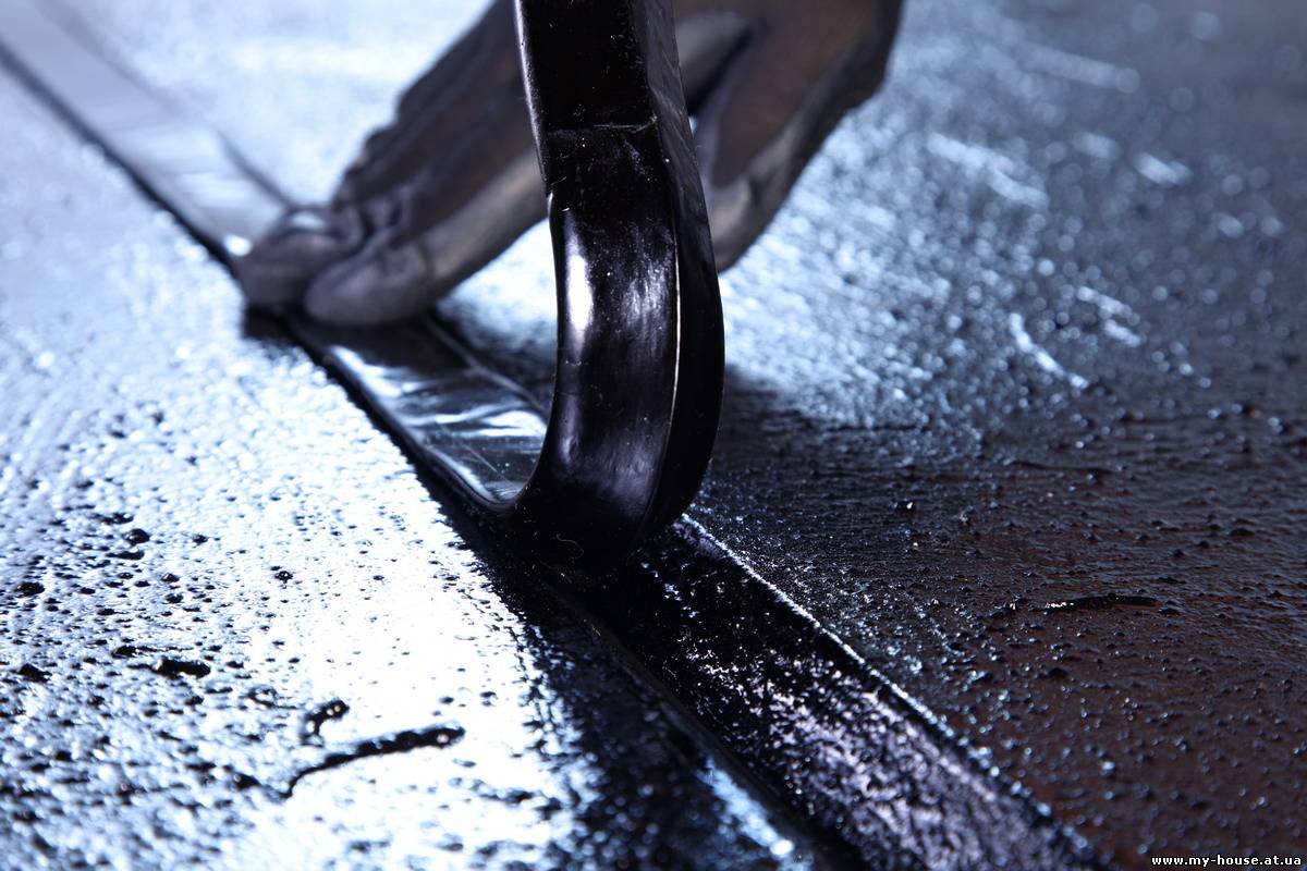 Уплотняющий битумно-каучуковый жгут