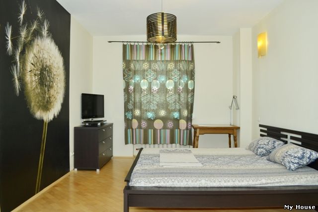 Без комиссии. Бульвар Верховного совета 14б,  2 комн. видовая в новострое, 80 м.кв. Киев