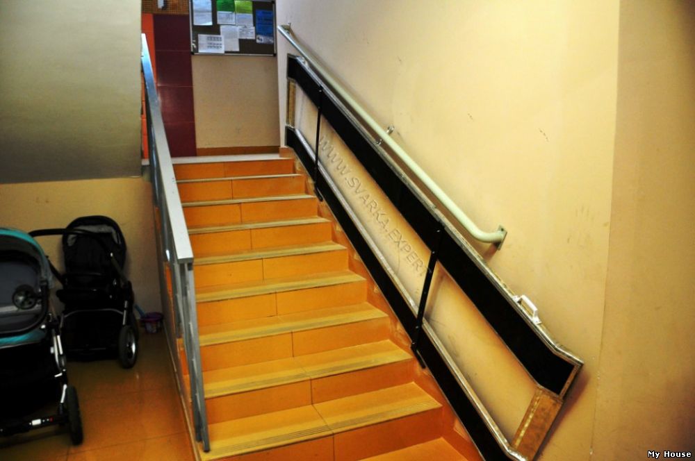 Пандус для инвалидных и детских колясок в Киеве.