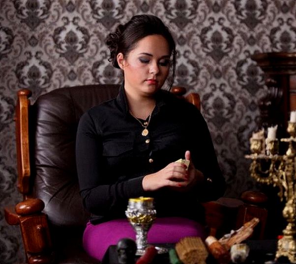 Гадание в Киеве. Снятие порчи Киев.